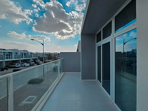 Fully Furnished 3-Bedroom Villa for Sale in Amargo, DAMAC Hills 2 gallery 11