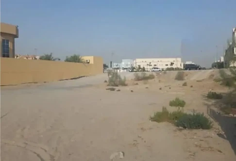 أرض سكنية للبيع في مردف، دبي، مكونة من طابقين وأرضي و2 معرض 4