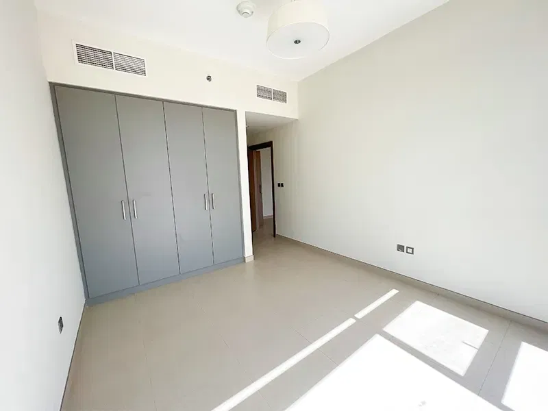 مبنى مطلوب بشدة للبيع في ورسان 1، المدينة العالمية معرض 9