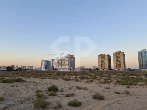 قطعة أرض متعددة الاستخدامات (شقق ومتاجر) في مجمع دبي ريزيدنس معرض 1
