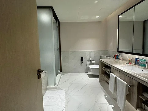 Creek View 1-Bedroom Furnished Apartment for Sale in Address Harbour Point 2, Dubai Creek Harbour gallery 4