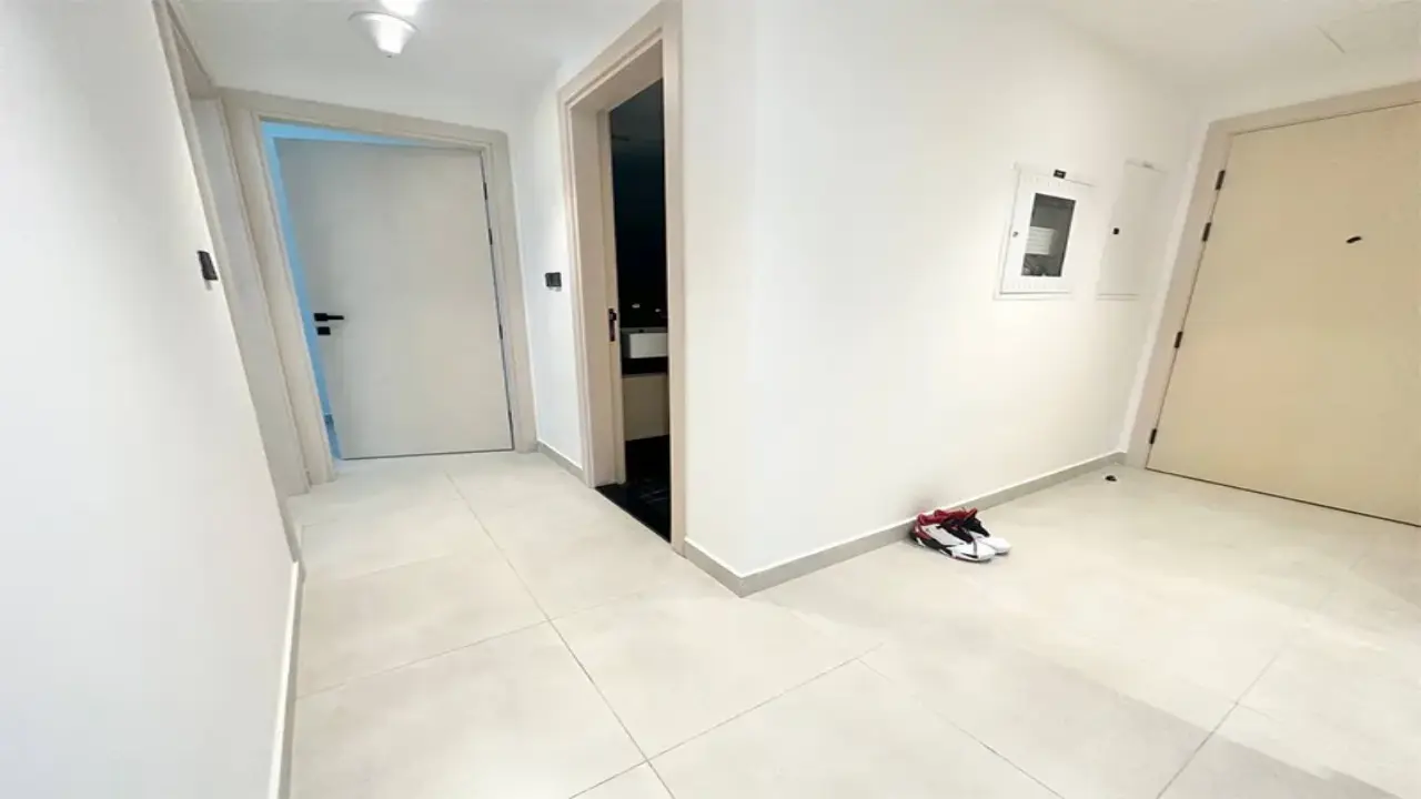 Меблированная 2-комнатная готовая к заселению квартира в аренду в Binghatti Jasmine, JVC галерея 1