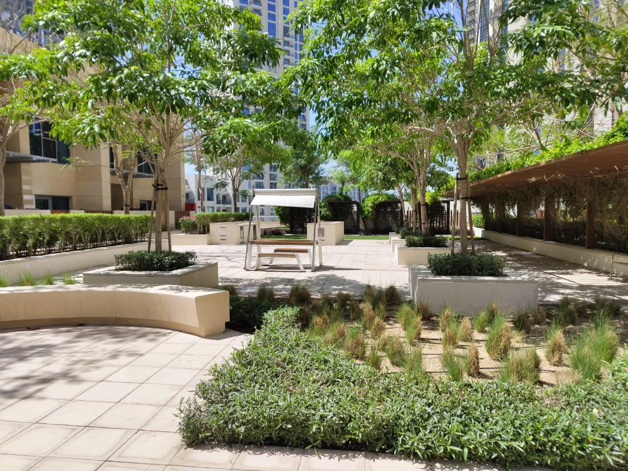 شقة مفروشة للإيجار في طابق مرتفع مكونة من غرفة نوم واحدة في هاربور فيوز، ميناء خور دبي معرض 21