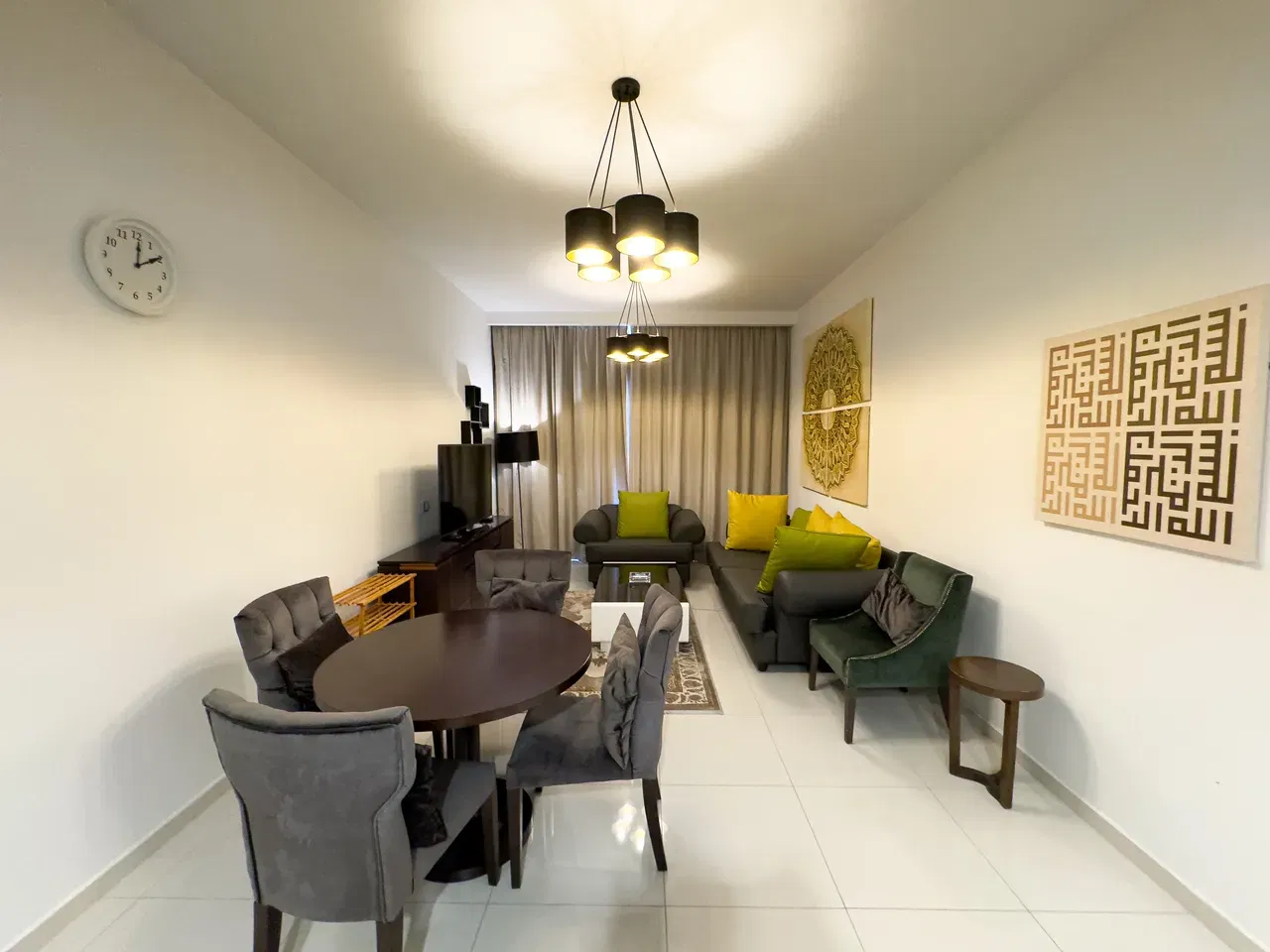 Меблированная 2-комнатная квартира на верхнем этаже на продажу в Галии, район JVC 18 галерея 5