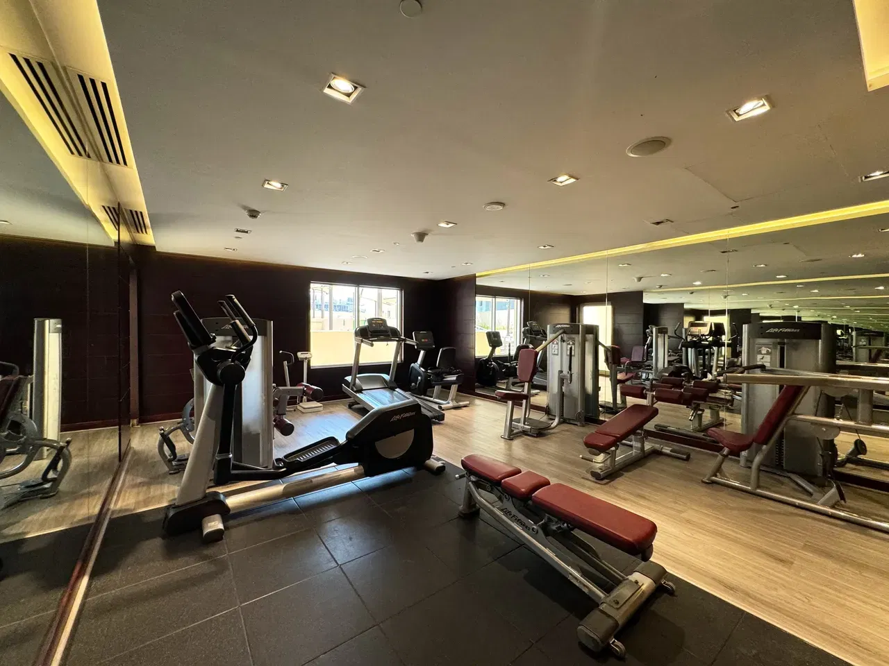 Меблированная 2-комнатная квартира на верхнем этаже на продажу в Галии, район JVC 18 галерея 21