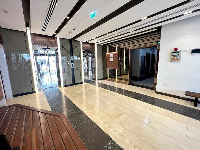 شقة استوديو جيدة الصيانة للإيجار في لو بيستروت، ورسان 4، المدينة العالمية معرض 2