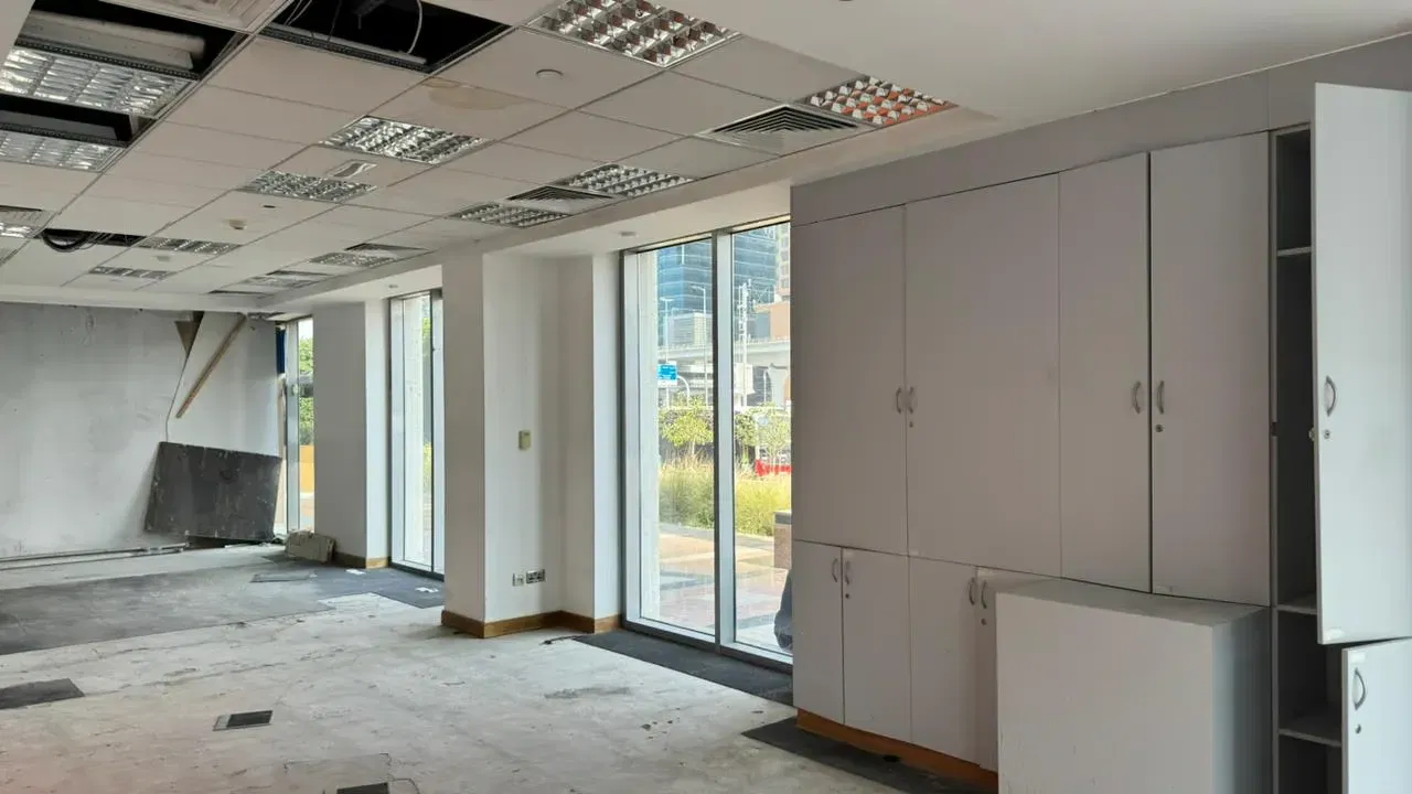 صالة عرض مجهزة بالكامل للإيجار في برج السلام تيكوم، مدينة دبي للإنترنت معرض 6