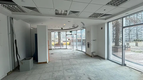 Fully Fitted Showroom for Rent in Al Salam Tecom Tower, Dubai Internet City gallery 4
