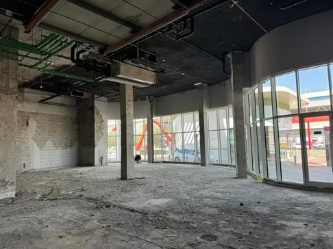 Vacant Shop for Rent in Motor City With Terrace Space gallery 4