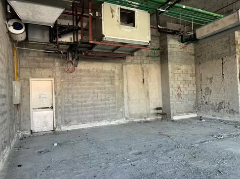 Vacant Shop for Rent in Motor City With Terrace Space gallery 2