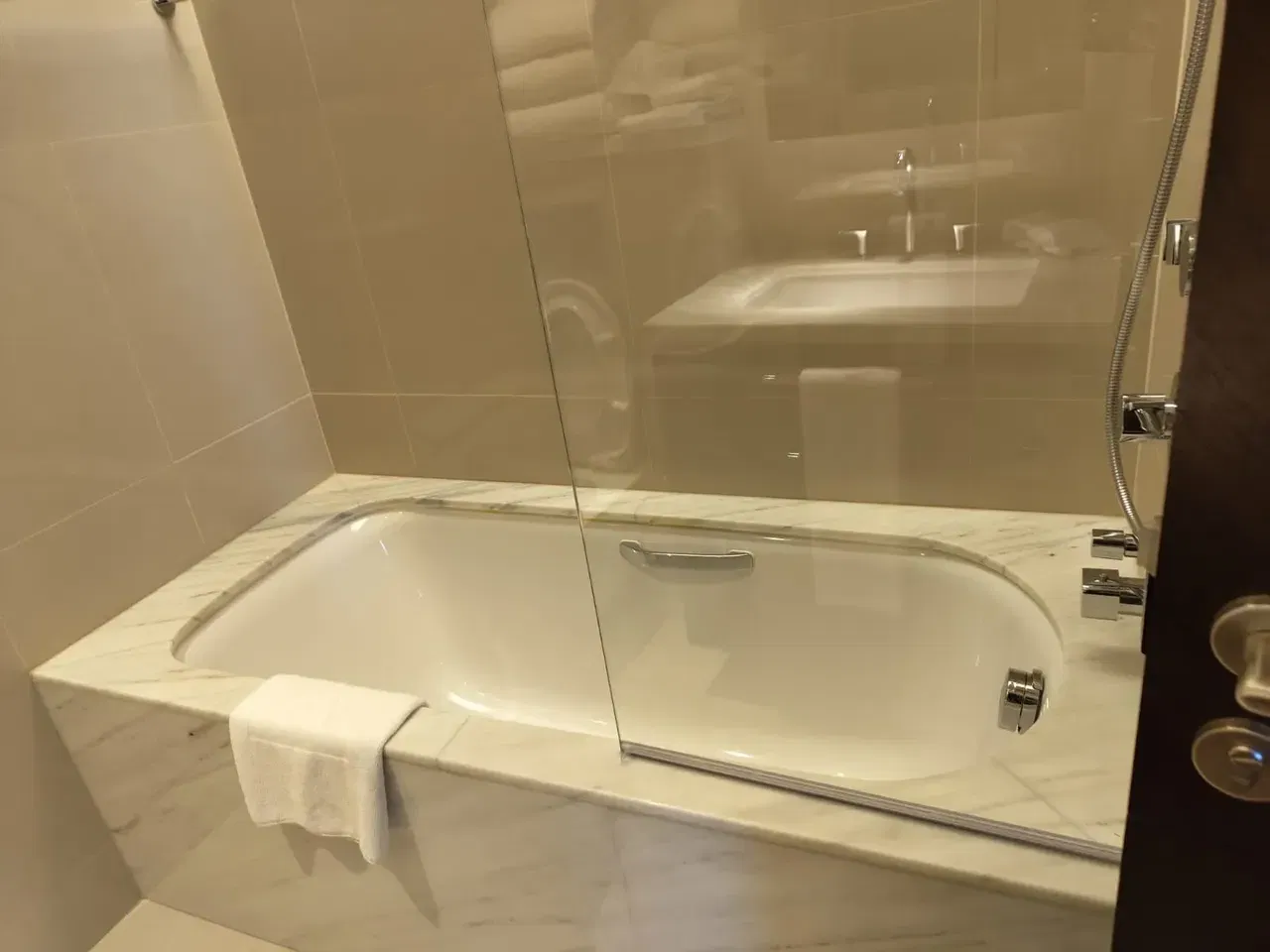 Меблированная квартира с двумя спальнями на верхнем этаже в аренду в Address Residence Sky View галерея 7