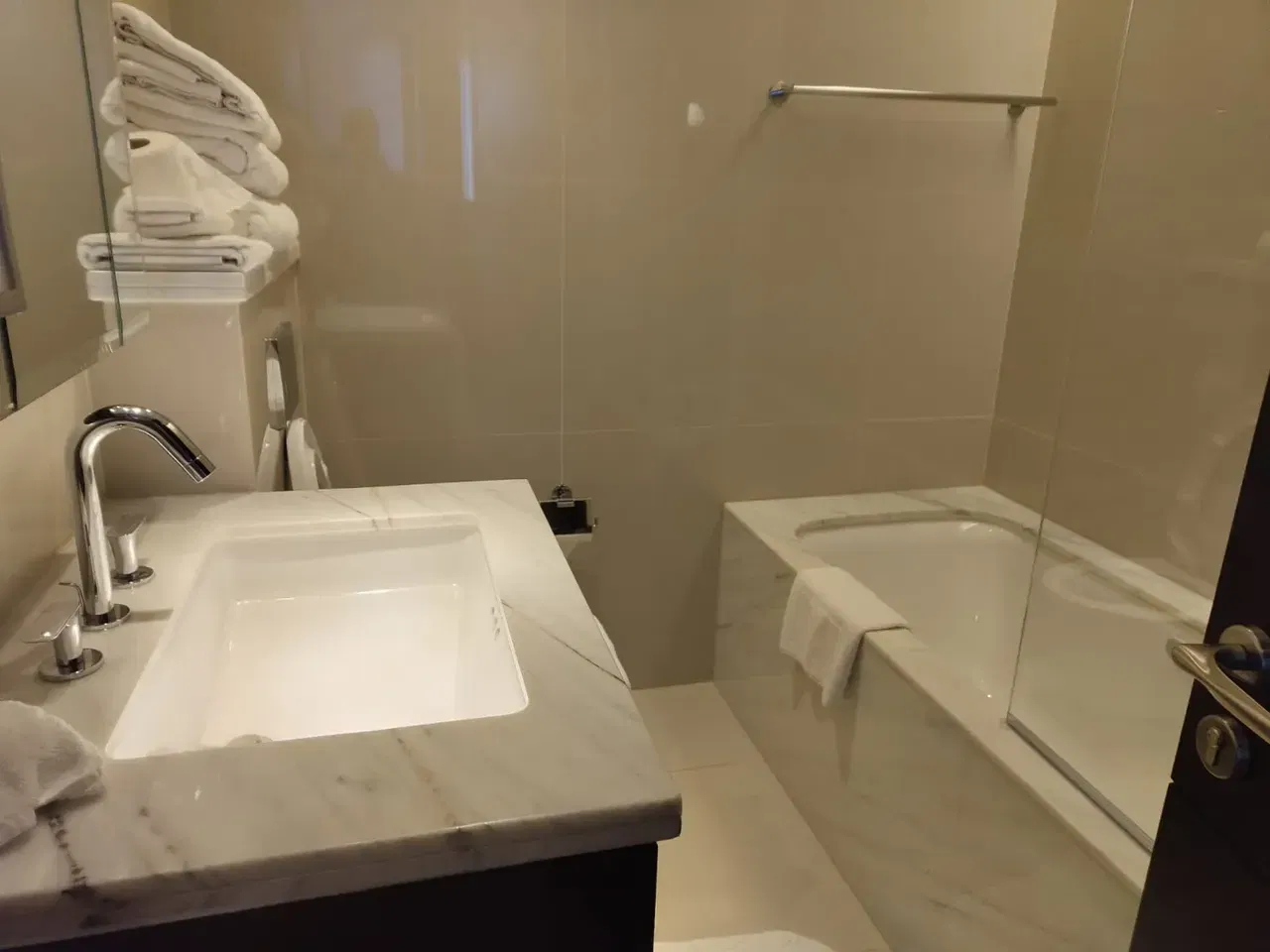 Меблированная квартира с двумя спальнями на верхнем этаже в аренду в Address Residence Sky View галерея 5