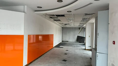 Fully Fitted Showroom for Rent in Al Salam Tecom Tower, Dubai Internet City gallery 8
