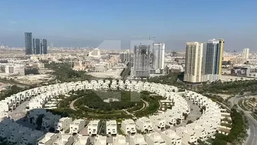 قطعة أرض للبيع في قرية جميرا الدائرية